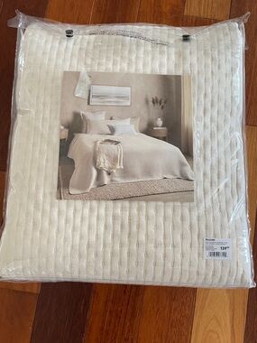 NWT Bouclair Nash Coverlet Set Off White / Queen